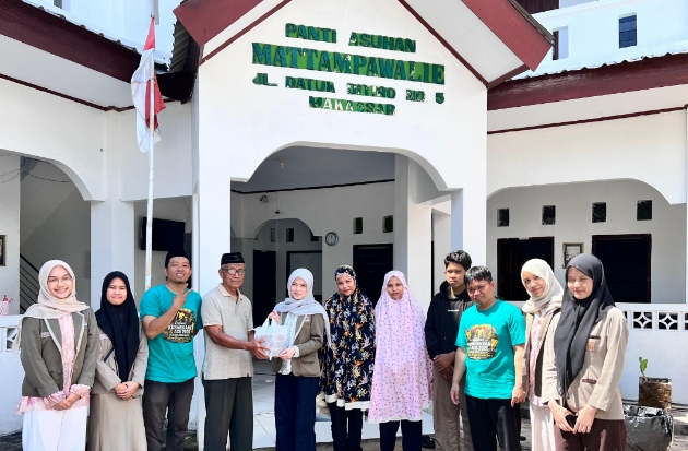 SMA Islam Athirah Makassar Salurkan Ratusan Kilogram Daging Kurban