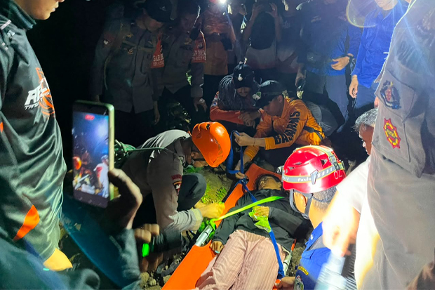 Tim SAR Gabungan Berhasil Evakuasi 20 Pendaki di Gunung Nepo