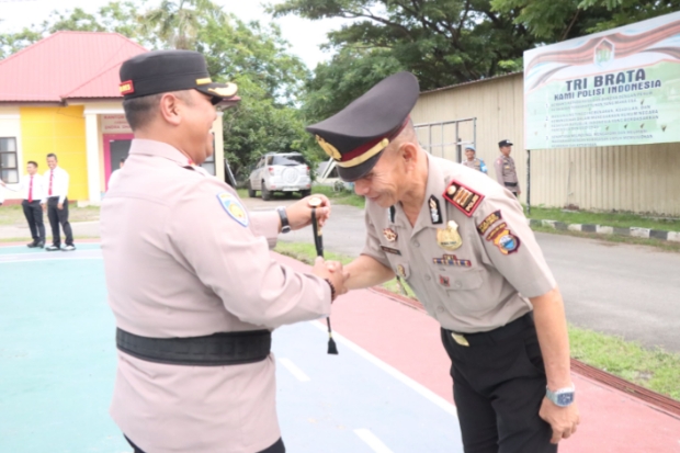 Mengabdi 36 Tahun Tanpa Pelanggaran, Iptu Muh Kasim Raih Pangkat Pengabdian AKP
