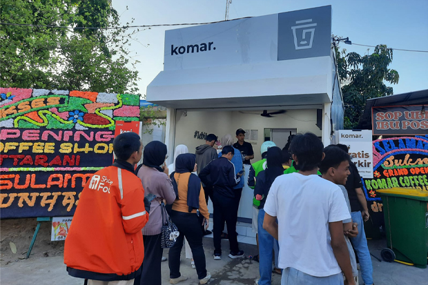 Ngopi Tak Bikin Kantong Jebol, Komar Hadir di Kawasan Kantor Pos Pettarani Makassar