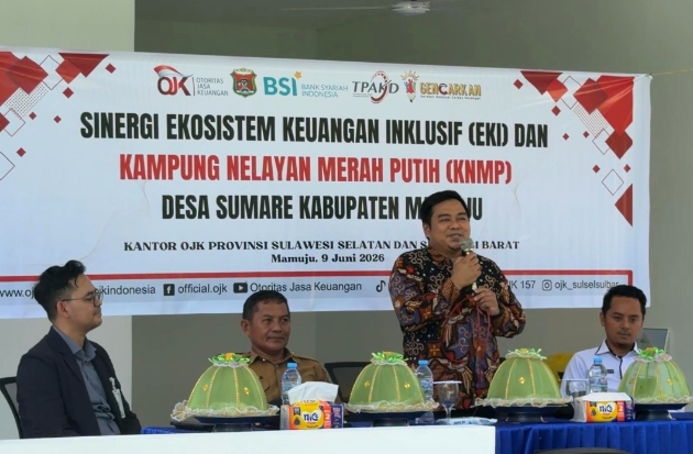OJK Sulselbar Dorong Inklusi Keuangan Warga Pesisir Desa Sumare