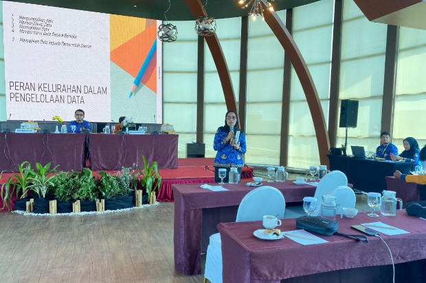 Kominfo Makassar Bekali Aparatur Kelurahan Melalui Bimtek Satu Data Indonesia