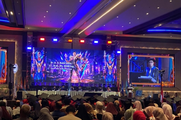ITB Nobel Bawa Filosofi Mobile Legends ke Panggung Wisuda
