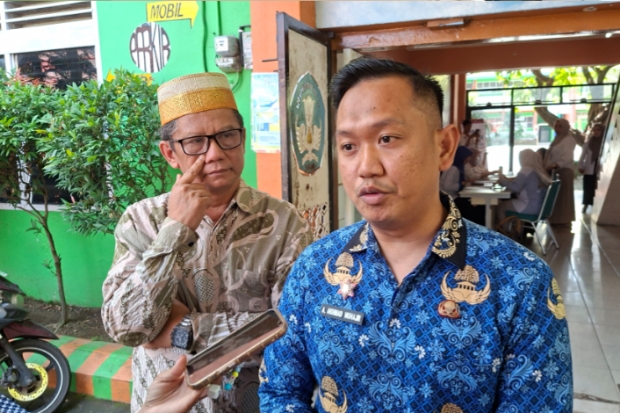 PPDB Makassar, SMPN 3 Siagakan Verifikator hingga Malam untuk Percepat Verifikasi
