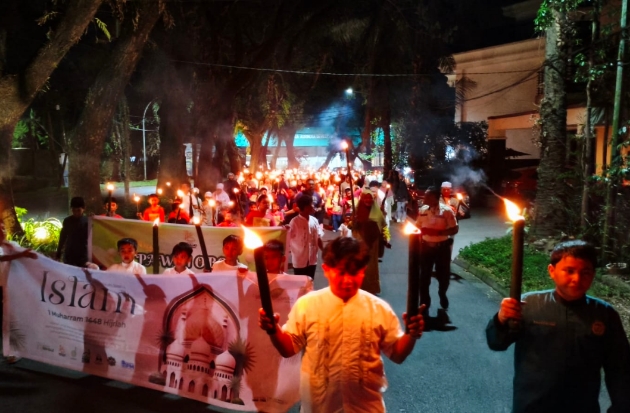 Pawai Obor Semarakkan Tahun Baru Islam di Bukit Baruga