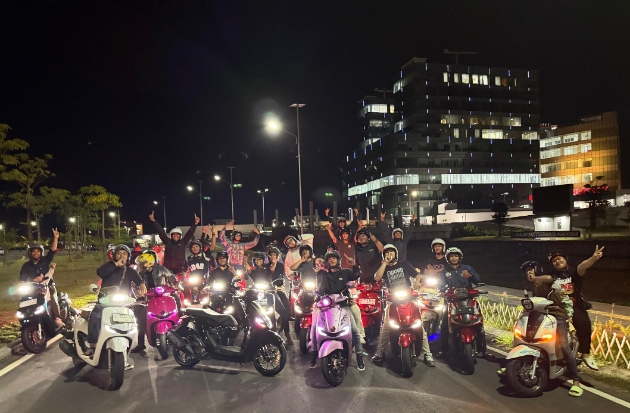 Asmo Sulsel & Komunitas Honda Stylo Jelajahi Makassar Lewat Night Ride