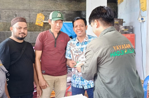 Dukung Penyintas Bangkit, LAZ Hadji Kalla Salurkan Bantuan Pascakebakaran