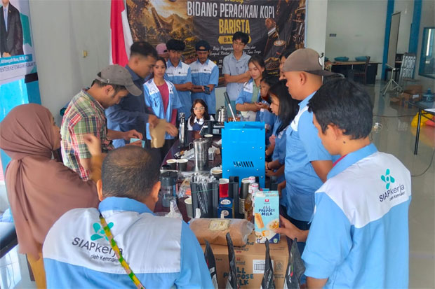 16 Penyandang Disabilitas dan Kelompok Rentan Tana Toraja Dilatih Barista