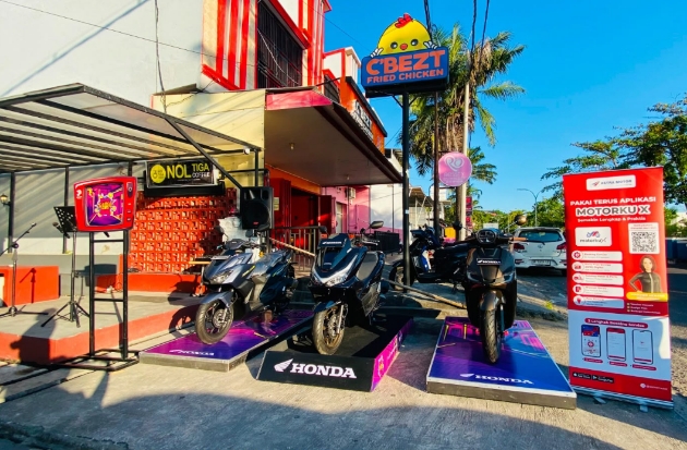 Asmo Sulsel Kenalkan Ragam Segmen Motor Honda Lewat Roadshow di Kafe