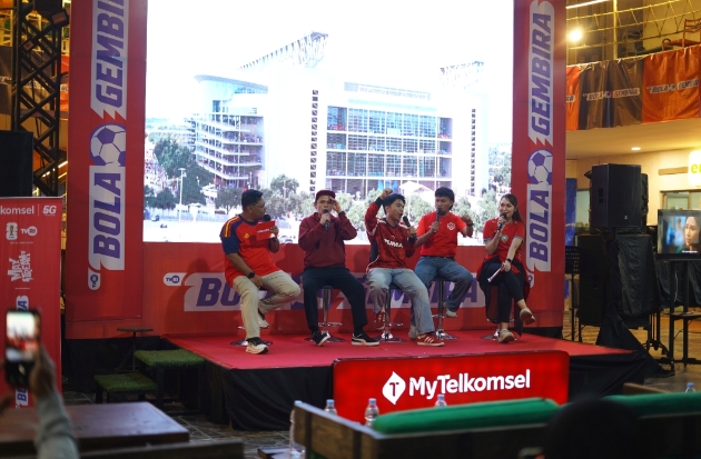 Telkomsel Bawa Euforia Piala Dunia 2026 Lewat Nobar MAXStream TV di Makassar