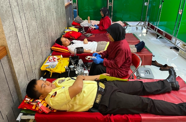 PLN UID Sulselrabar Kumpulkan 40 Kantong Darah Lewat Aksi Donor Rutin