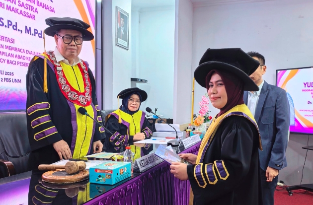 Raih IPK Sempurna, Kepala SMP Islam Athirah Bukit Baruga Sandang Gelar Doktor