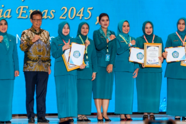 TP PKK Gowa Raih Penghargaan dari Menkes RI dan Ketum TP PKK Pusat