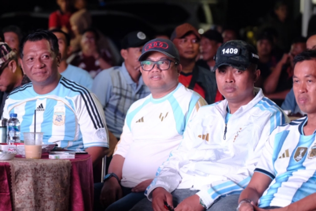 Nobar Piala Dunia jadi Ajang Pererat Kebersamaan Warga, Pemerintah dan TNI