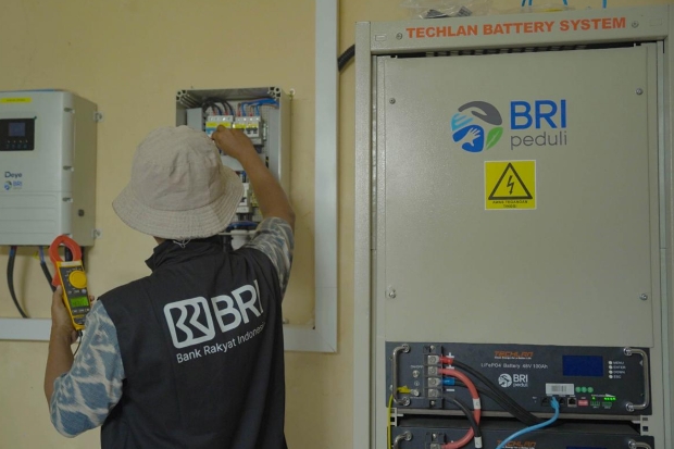 PLTS BRI Peduli Terangi Desa Bojong, Dongkrak Produktivitas Warga
