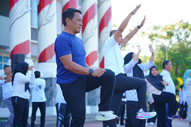 Bangun Semangat dan Kebersamaan, ASN Kemenkum Sulsel Gelar Senam Bersama