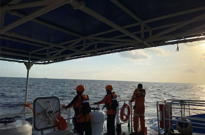 Basarnas Kerahkan RB 220 dari Mataram untuk Perkuat Operasi SAR KM Nurul Salsa
