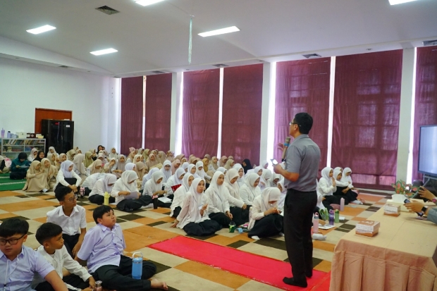 Kemenkum Sulsel Manfaatkan Momentum MPLS Tingkatkan Kesadaran Hukum Pelajar