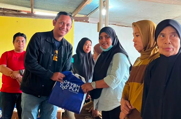PLN UIP Sulawesi Salurkan 75 Paket Sembako untuk Warga Mamasa