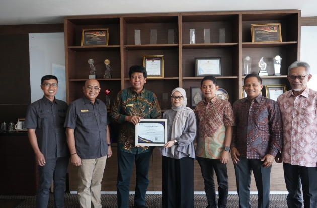 KALLA Kembali Raih Predikat Wajib Pajak Korporasi Terbaik Sulselbartra 2025