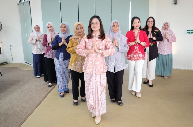 Hari Kebaya Nasional Jadi Momentum Srikandi PLN UIP Sulawesi Perkuat Nilai Budaya