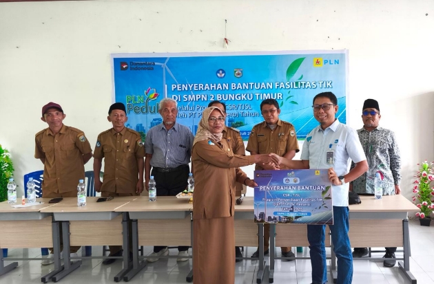 PLN UIP Sulawesi Perkuat Pembelajaran Digital di SMPN 2 Bungku Timur
