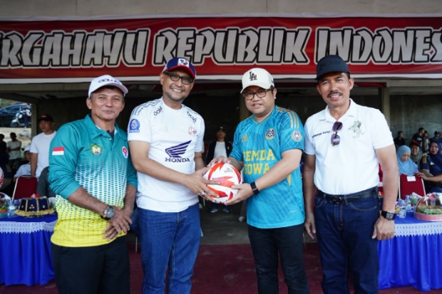 Wabup Gowa Ajak Warga Jaga Sportivitas di Turnamen Sepak Bola HUT RI