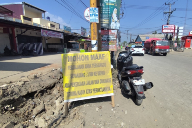 Jalan Simpang Tiga SPBU Moncongloe Dikerjakan, Pengendara Diminta Gunakan Jalur Alternatif