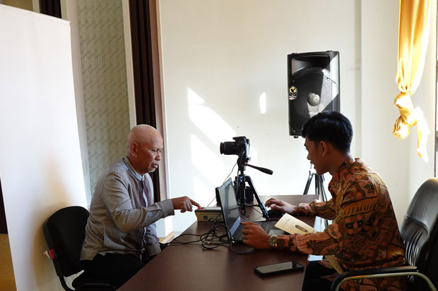 Imigrasi Makassar Layani 112 Calon Jemaah Haji Pangkep Lewat Eazy Paspor