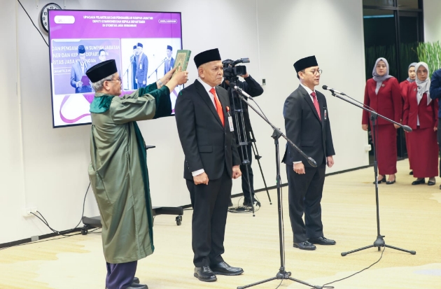OJK Lantik Pejabat Baru untuk Perkuat Kepemimpinan & Kinerja Organisasi