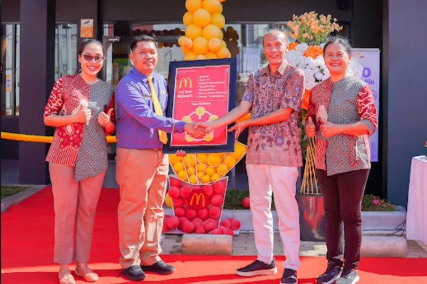 Restoran Pertama di Baubau, McDonalds Indonesia Perkuat Ekonomi Lokal dan Ciptakan Peluang Kerja