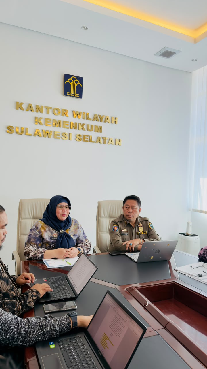 Lima Rancangan Produk Hukum Tana Toraja Diharmonisasi  Makassar – Kantor Wilayah