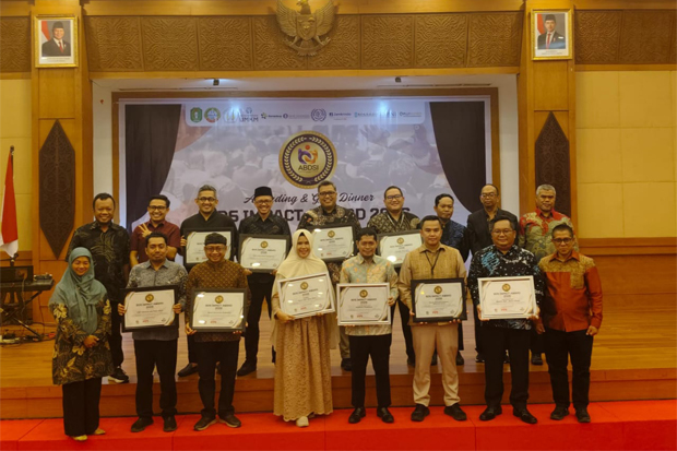 Program Pandu Juara Antarkan Bupati Luwu Timur Raih BDS Impact Award 2026