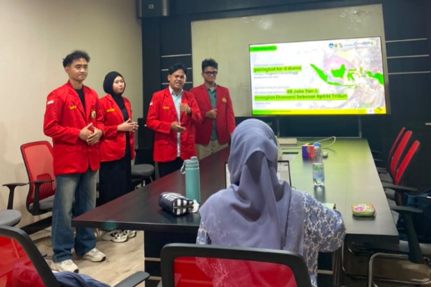 Mahasiswa Unhas Luncurkan FreshPax dari Kulit Jeruk Pomelo