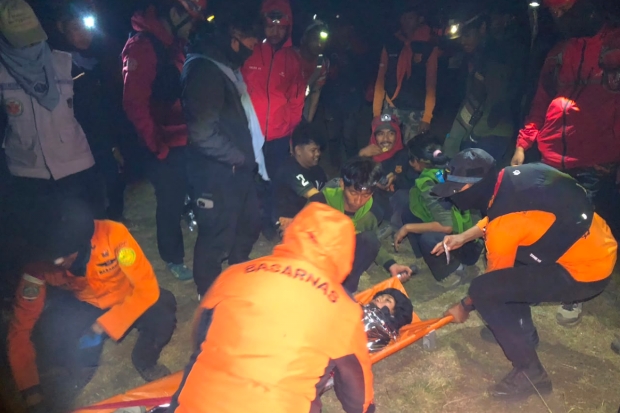 Delapan Pendaki Gunung Bawakaraeng Dievakuasi saat Hendak Rayakan HUT ke-81 RI