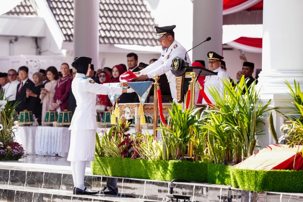 Upacara HUT ke-81 RI, Gubernur Sulsel Gaungkan Kedaulatan Pangan Menuju Indonesia Emas