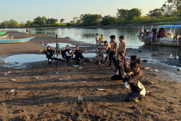 Digitalisasi Tari Kontemporer Tema Bencana Alam Mitigasi Banjir dengan Teknologi Virtual Reality