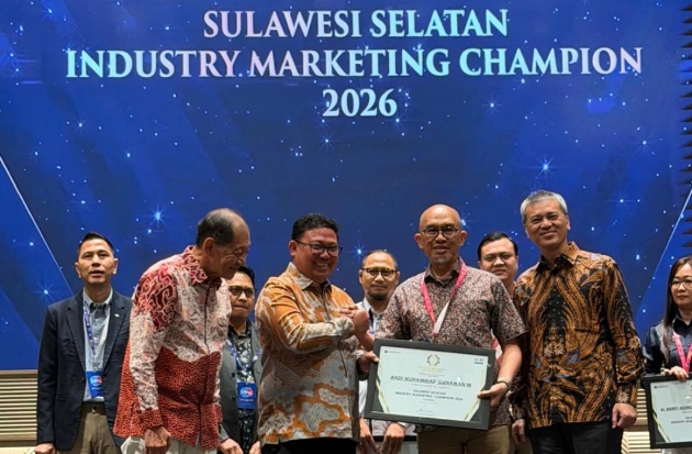 CEO Kalla Translog Raih Industry Marketing Champion 2026