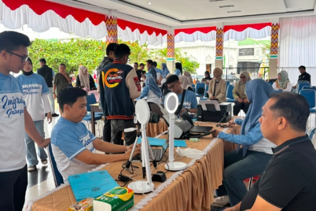 Tak Perlu ke Kantor Imigrasi, Warga Wajo Urus Paspor Sambil Car Free Day