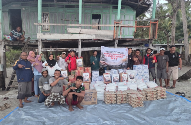 Bantu Pengungsi Gempa NTT, Semen Tonasa Salurkan Logistik & Trauma Healing