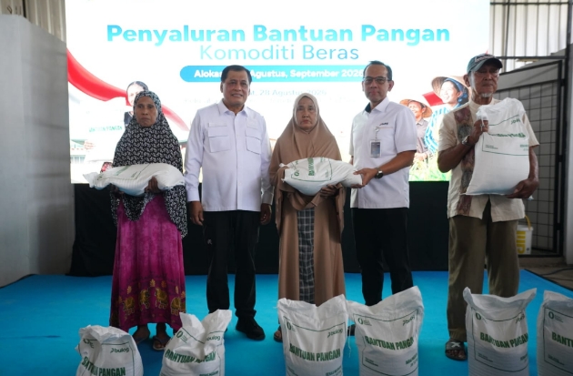 Bulog & Komisi VI DPR RI Pastikan Bantuan Pangan Tersalurkan di Makassar