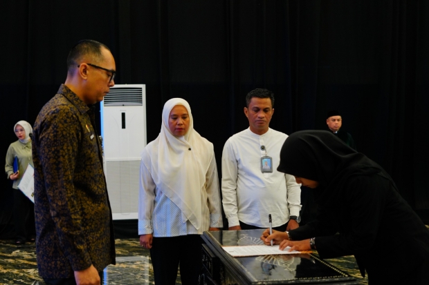 Demson Marihot Lantik Notaris Pengganti Kota Makassar