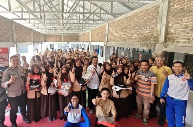Bangun Budaya Aman Berkendara, Asmo Sulsel Edukasi Siswa SMKN 14 Gowa