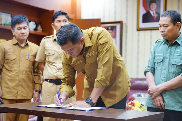 Bupati Bantaeng Teken MoU Program Insentif Ekologis