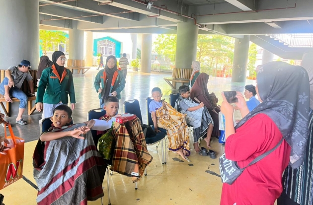 Khitan Massal SD Islam Athirah Makassar Diikuti 20 Anak