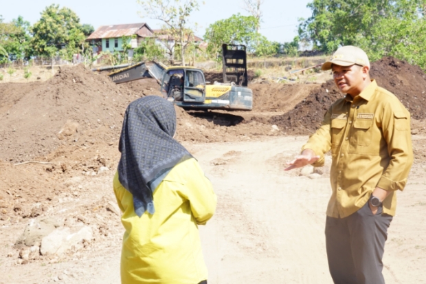 Cekdam Balang Sikuyu Bantaeng Dikeruk Kurangi Sedimentasi