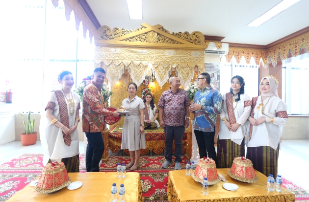 Harpelnas 2026, Bank Mega Sapa Nasabah dengan Kehangatan & Budaya Bugis-Makassar
