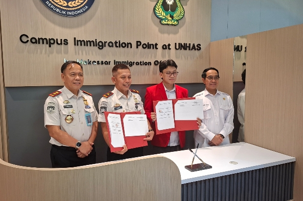 Unhas dan Imigrasi Makassar Hadirkan Layanan Paspor di Dalam Kampus