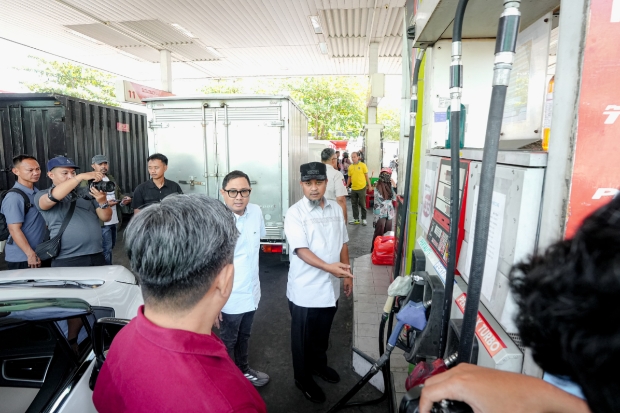 Sidak SPBU Makassar, Gubernur Sulsel  Dorong Penambahan Kuota BBM