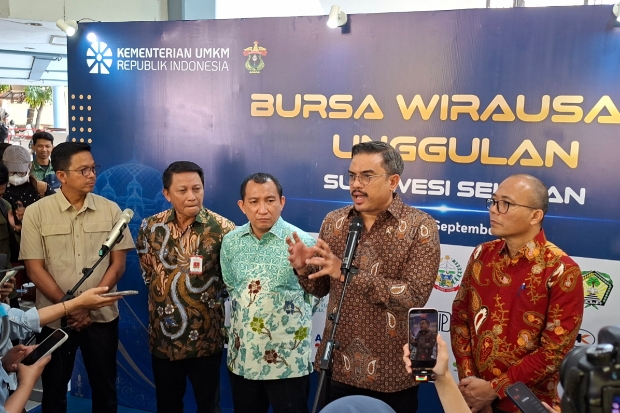 Menteri UMKM Ancam Tindak Petugas Bank yang Nekat Minta Agunan KUR